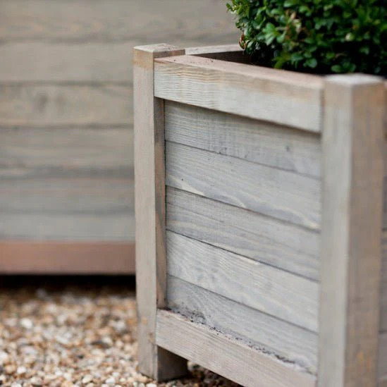 Aldsworth Square Wooden Planter (2 Sizes) - Image 5
