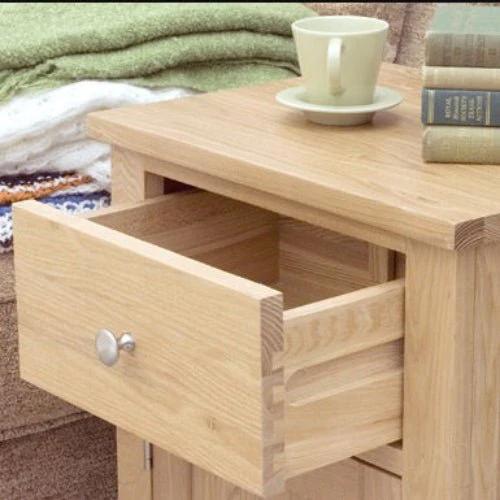 Mobel Oak Small Bedside/Lamp Cupboard - Image 3