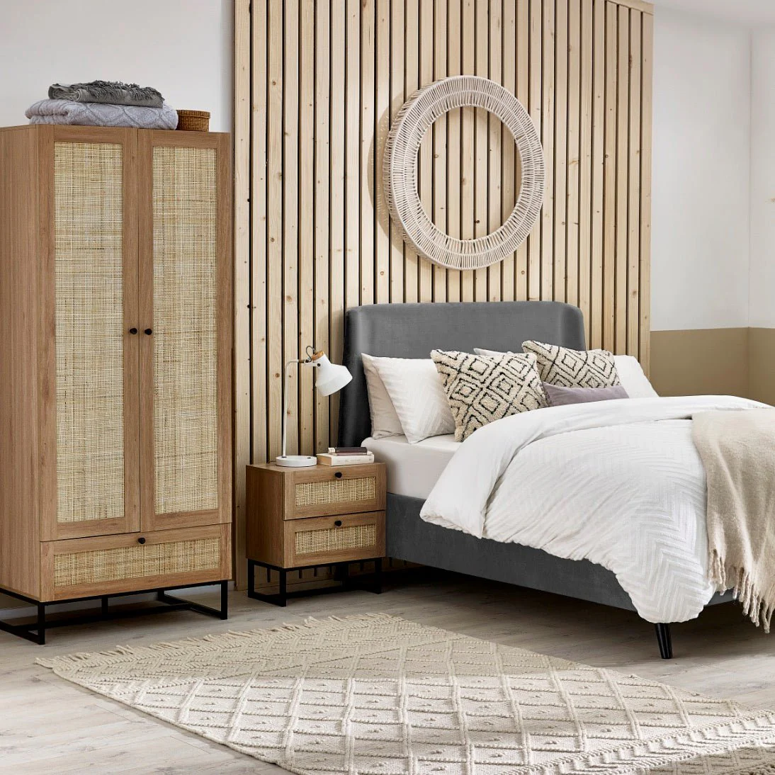 Padstow 2 Drawer Bedside Table - Oak - Image 4